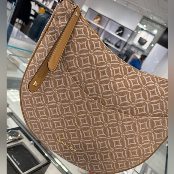 Michael Kors Dover Half-Moon Shoulder Hobo Bag Gingery Brown - Picture 10 of 13